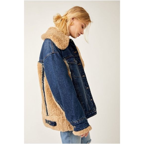 FREE PEOPLE Holly Cozy Denim Jacket sz M Women's Faux Shearling Fur Jean - Picture 2 of 10